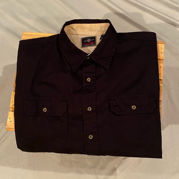 Wrangler Other - Wrangler Short Sleeve Button Front Shirt Large